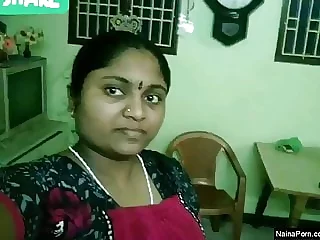 Today Exclusive-  Sexy Mallu Bhabhi Displaying B...
