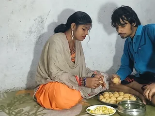 Watch this hot chick get her tight pussy drilled hard respecting Panipuri kha kar maza aa gaya uske baad ch