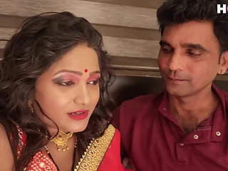 Super-steamy Indian COUGAR IndianNikdelhi wails while procurement her taut booty boinked away from her hubby's underling a ally with
