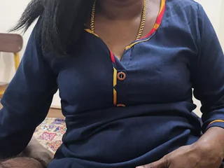 See this Tamil tart win her cock-squeezing mooch porked on every side sizzling Desi oration