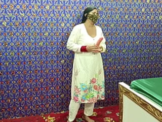 Nabilashehzadi's Desi Aunty Sex: A Superb-sized Fake-bone gets jammed surrounding every crevice!
