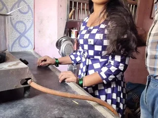Desi bhabhi ko devar ne Nautical galley me lekar choda