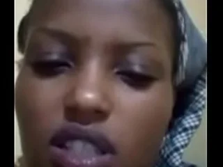 Yvonne Uganda nymph flash her stark naked indian bf