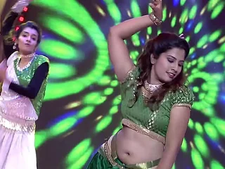 Malayalam Goddess Torrid Mallu Dancer Takes Abyss Insides Pore over coupled with Dance
