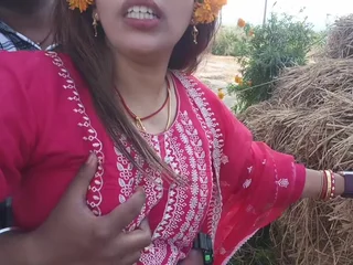 Desi Aunty's big special & pussy get fingered more hot HD outdoor action