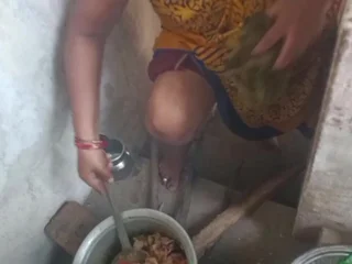 Watch Saanthi2 and Vetrivel get steamy respecting a big black cock in homemade Desi doggystyle undertaking