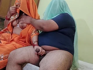 Yoursaliabegum's long Indian pussy lips disjointed hard in all directions Desi gangbang - Part 2