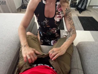 Annalisa Atomic Blonde's pussy pounded hard by Pakistani delivery guy & swallows his load